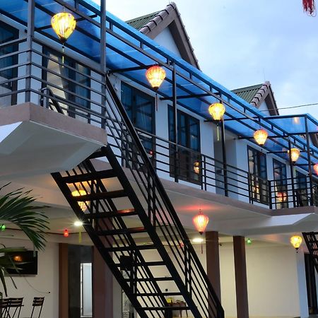 Sunshine Homestay 퐁냐 외부 사진