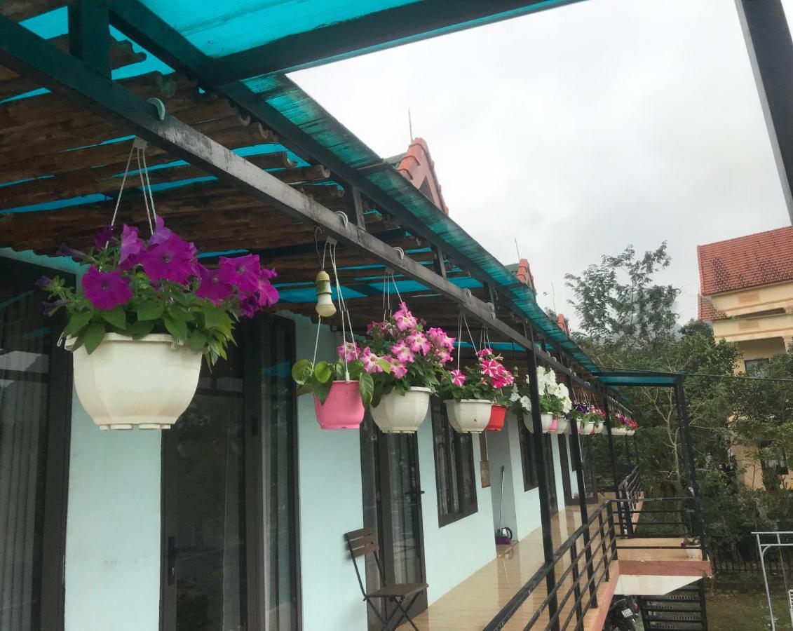 Sunshine Homestay 퐁냐 외부 사진