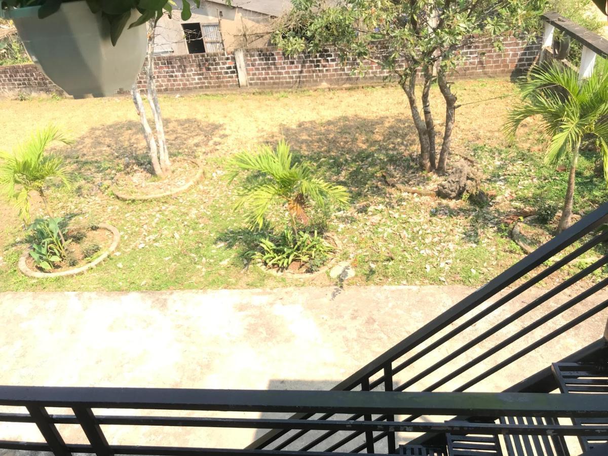 Sunshine Homestay 퐁냐 외부 사진
