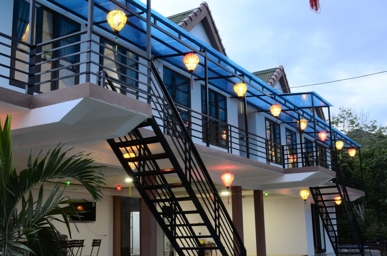 Sunshine Homestay 퐁냐 외부 사진
