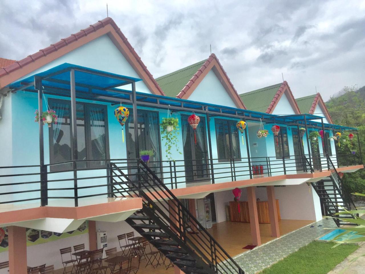 Sunshine Homestay 퐁냐 외부 사진