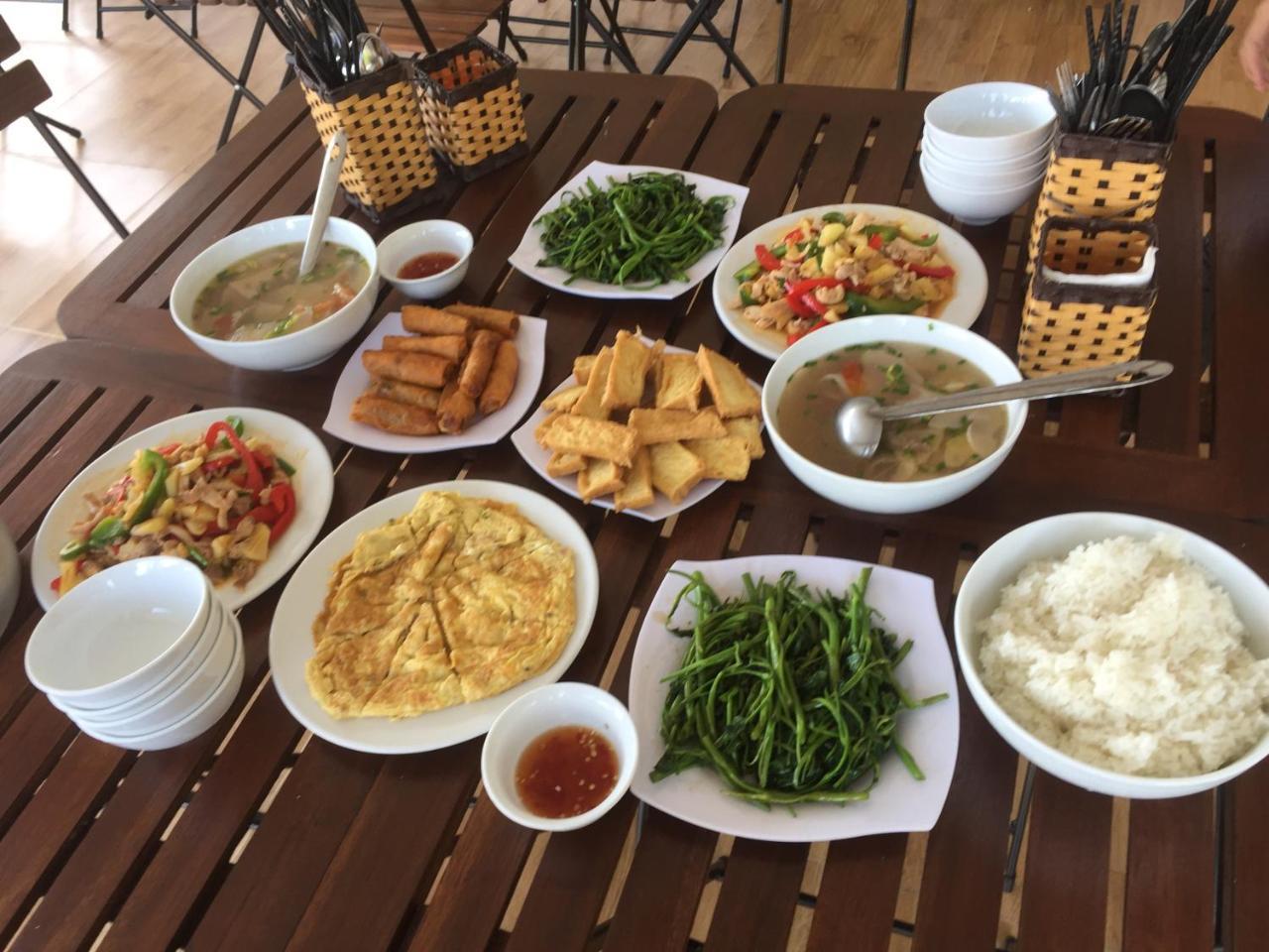 Sunshine Homestay 퐁냐 외부 사진