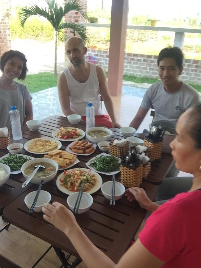 Sunshine Homestay 퐁냐 외부 사진