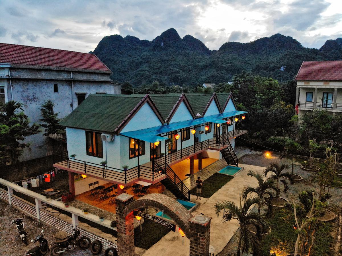 Sunshine Homestay 퐁냐 외부 사진