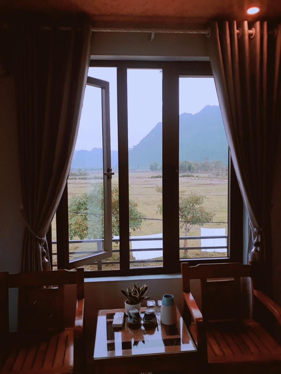 Sunshine Homestay 퐁냐 외부 사진