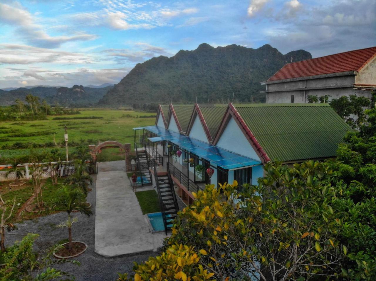 Sunshine Homestay 퐁냐 외부 사진